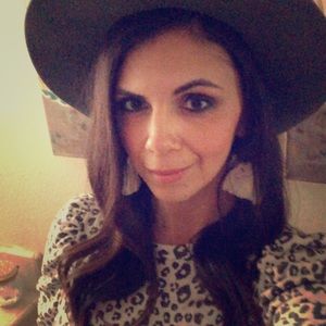 Meet your Posher, Amber